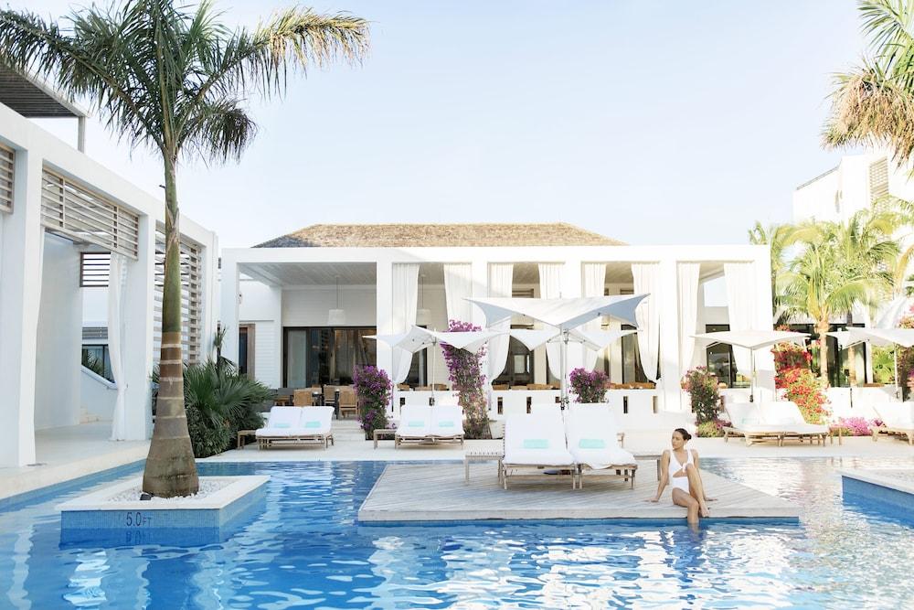 Wymara Resort & Villas Grace Bay Exterior photo